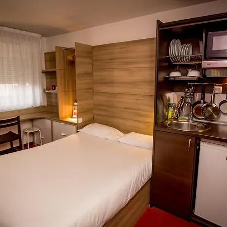 So'lodge Niort A83 Szálloda La Creche