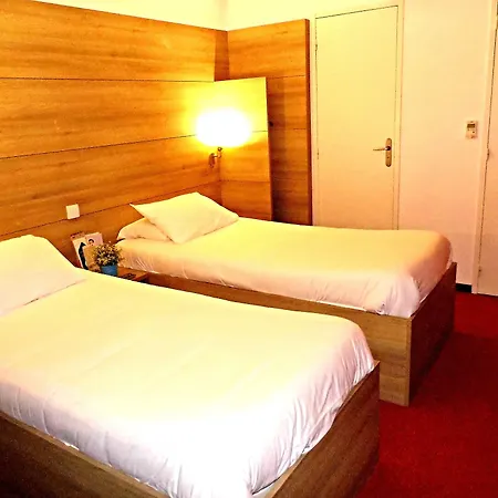 So'lodge Niort A83 2*