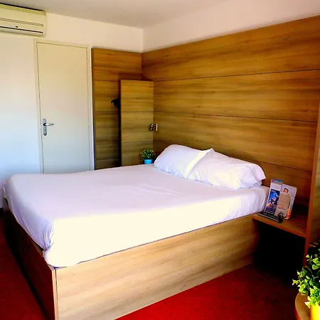 호텔 So'lodge Niort A83 2*