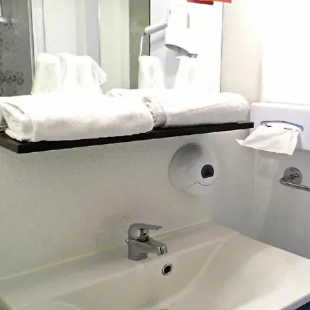 Hotel So'lodge Niort A83