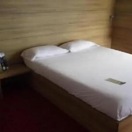 So'lodge Niort A83 2*