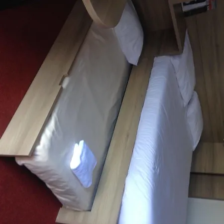 So'lodge Niort A83 Hotel 2*