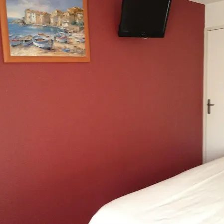 호텔 So'lodge Niort A83 2*