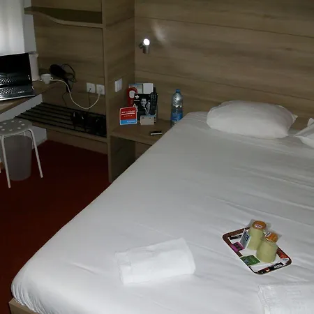 So'Lodge Niort A83 Hotel