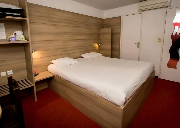 So'Lodge Niort A83 Hotel 2*