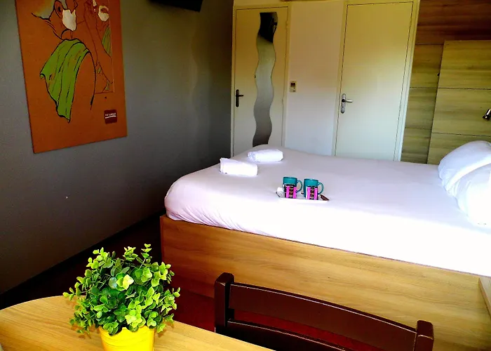 Hotel So'lodge Niort A83 2*