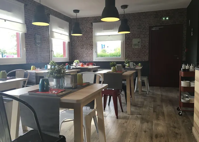 So'lodge Niort A83 Hotel