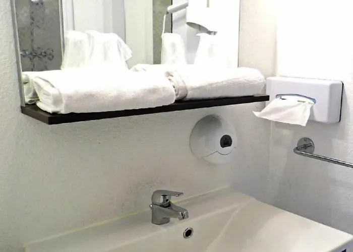 Hotel So'lodge Niort A83