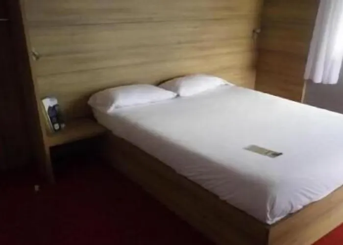 So'lodge Niort A83 2*